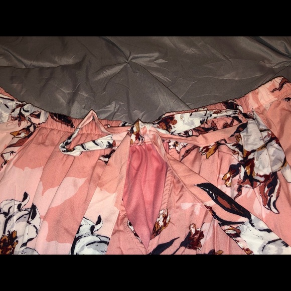 Blush Floral Off Shoulder Dress W/Tie Detail (L) - Picture 8 of 9